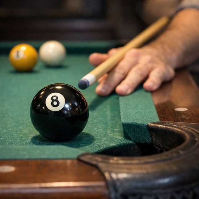 Jouer la boule noire au billard : conseils pour réussir